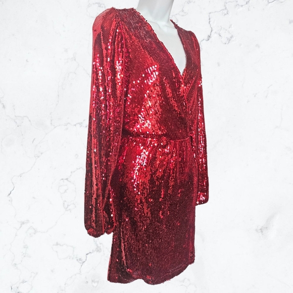 New Nordstrom Wayf Long Sleeve Christmas Red Sequin Cocktail Holiday Dress - Picture 3 of 9